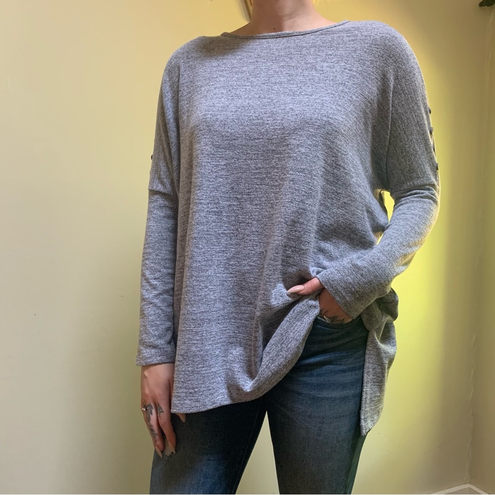 Clara Sunwoo~ Oversized Gray Knit Top in Medium
